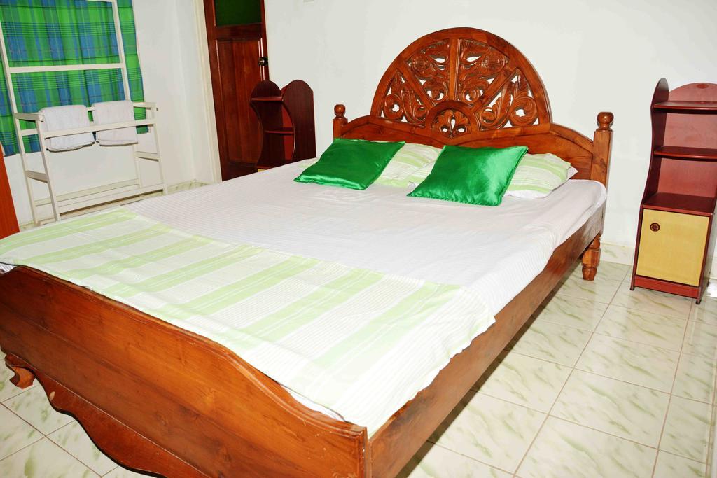 Sampathaa Residence 尼甘布 外观 照片