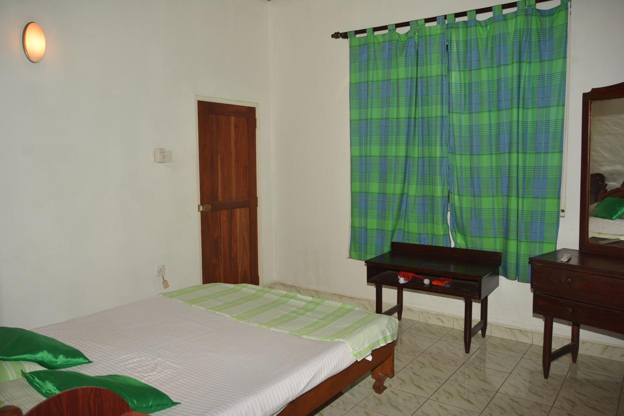 Sampathaa Residence 尼甘布 外观 照片